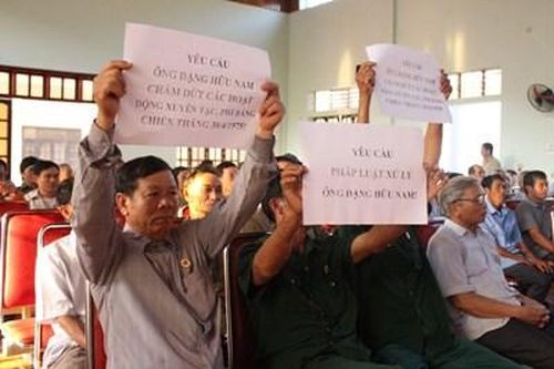 Tích cực tham gia bảo vệ Đảng, chính quyền