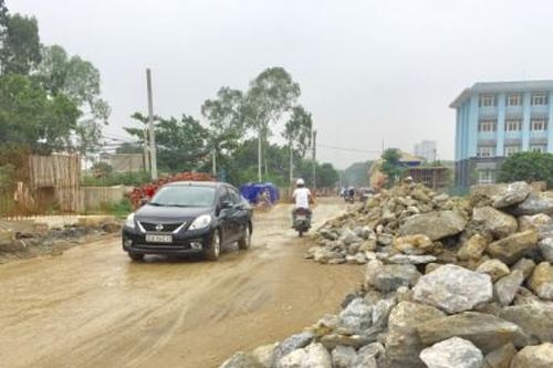 Xử lý nghiêm vi phạm thi công xây dựng trên đường đang khai thác