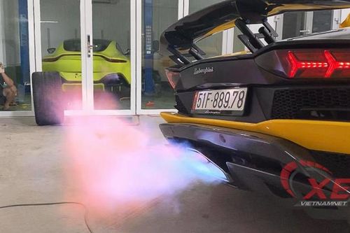 Đại gia Hoàng Kim Khánh độ Lamborghini Aventador S pô khạc lửa dài nhất Việt Nam