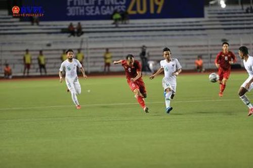 Xem lại cú lội ngược dòng cực kỳ thuyết phục của U22 Việt Nam qua ảnh