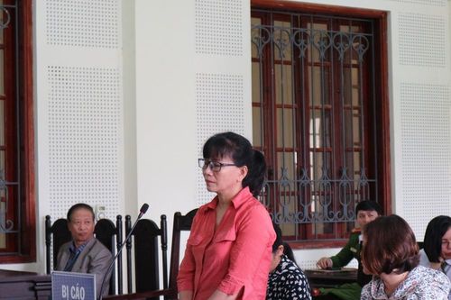 Tuyên hơn 14 năm tù đối với 3 'nữ quái' lừa chạy việc vào bệnh viện