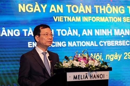 Bộ trưởng Nguyễn Mạnh Hùng: Đã đến lúc phải thay đổi cả cách nghĩ, cách làm về an toàn thông tin