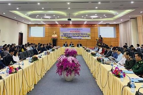 Lào Cai: Tổ chức Hội nghị bàn các giải pháp phát triển du lịch