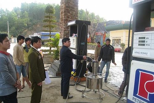 Xử lý vi phạm trong kinh doanh xăng dầu: Sẽ có chế tài mạnh