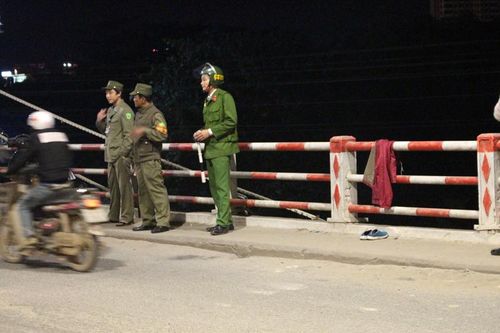 Một phụ nữ nhảy cầu Gia Bảy tử vong