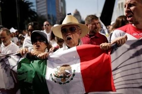 Băng đảng đấu súng cảnh sát tại Mexico, 20 người thiệt mạng