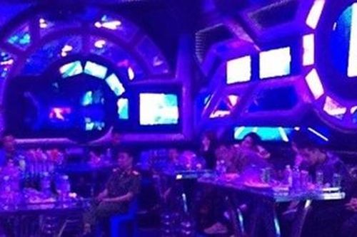 Hơn 40 'dân chơi' đất Cảng 'bay lắc' trong quán karaoke