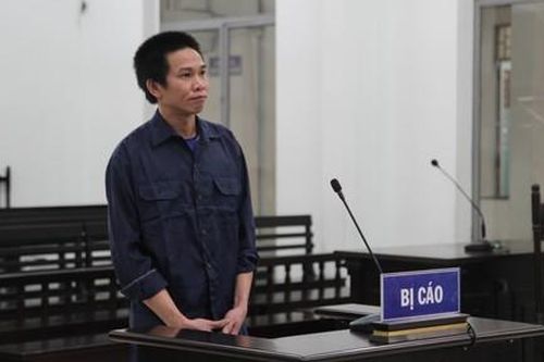 Trốn truy nã còn đi cướp giật tài sản của du khách