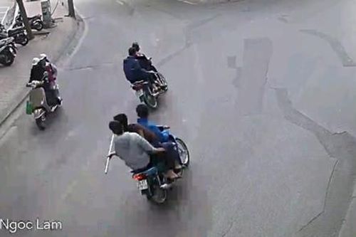 Mâu thuẫn qua mạng xã hội, nhóm thanh niên mang hung khí định đánh nhau