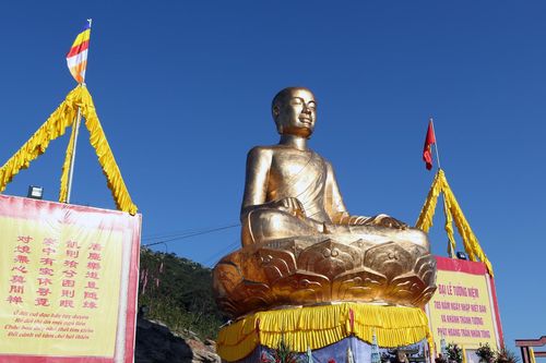 Hành hương về Yên Tử