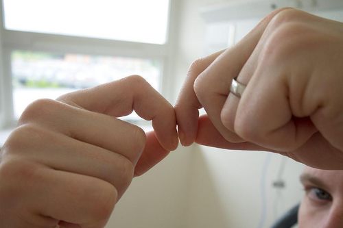 Phát hiện ung thư phổi nhờ kiểm tra ngón trỏ