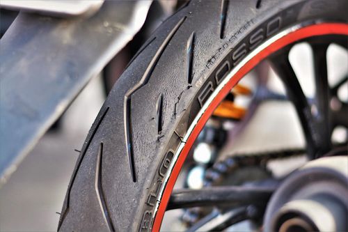 Lốp Pirelli Rosso Sport cho xe phổ thông - thể thao, giá rẻ, kém bền