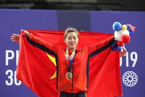 Hoàng Thị Duyên giành HCV SEA Games sau chiến thắng tuyệt đối ở nội dung cử tạ 59kg