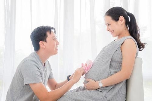 Phụ nữ độ tuổi 20-30 có thể trì hoãn sinh con trong bao lâu?