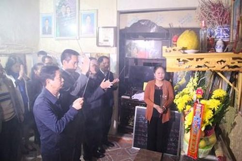 Thắp hương tri ân cố nghệ nhân- nghệ sĩ ưu tú Hà Thị Cầu