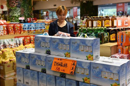 Ly sữa Việt Nam đầu tiên mang thương hiệu TH true MILK được cấp mã số xuất khẩu sang Trung Quốc: 'Hoa thơm đã đơm trái ngọt'