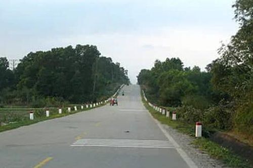 Hà Tĩnh: Người đàn ông bị xe ô tô cán tử vong khi đón cháu đi học về