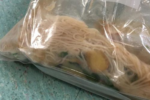 Cả nhà đi cấp cứu vì ăn phải rau có thuốc trừ sâu