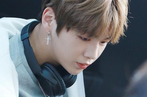 Nam thần Kpop mắc chứng trầm cảm