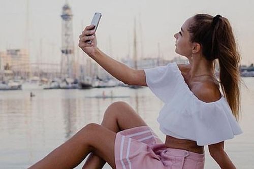 Chữ và nghĩa: 'Tự sướng' - tiếng Việt cần thêm nghĩa mới