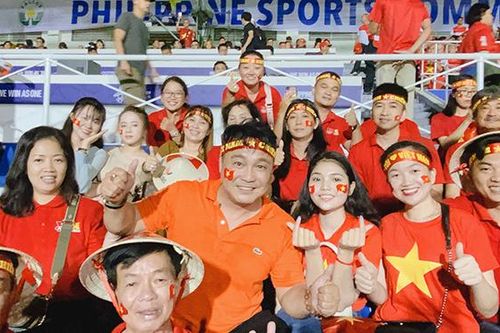 Từ Philippines, Lý Hùng nhận xét: 'Singapore tử thủ nhưng còn non kém so với U22 Việt Nam'