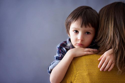 Miệng lưỡi xã hội độc địa hơn tờ giấy ly hôn