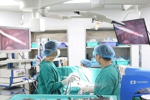 Người đàn ông nhập viện cấp cứu sau 10 năm hút thuốc