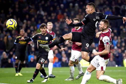 Gabriel Jesus lập cú đúp, Manchester City quay trở lại với cuộc đua vô địch