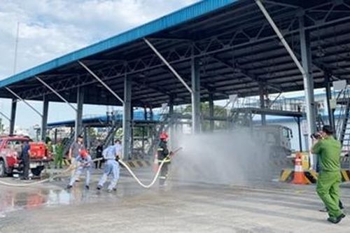 Giải pháp hữu hiệu xử lý tràn dầu trong ngành hàng không