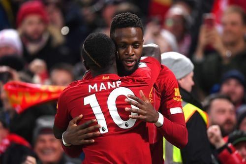 Mane tỏa sáng, Liverpool tái lập khoảng cách 11 điểm với Man City