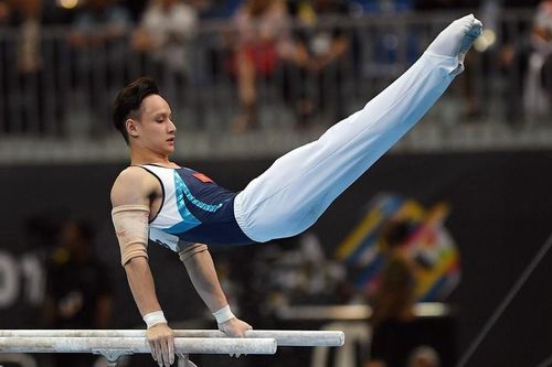 VĐV điển trai Đinh Phương Thành vừa giành 2 HCV tại SEA Games 30