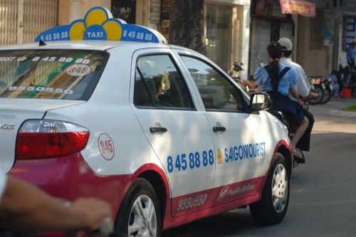 CEO người Nhật 'tháo chạy' khỏi hãng taxi TP.HCM
