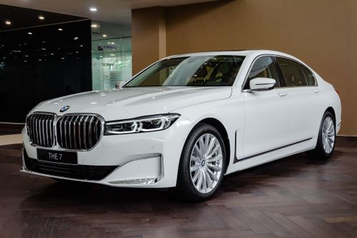 BMW 740Li 2020 giá 5,6 tỷ đồng ở Việt Nam, đối thủ Mercedes S-Class
