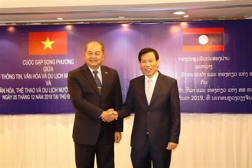 Bộ trưởng Nguyễn Ngọc Thiện hội đàm với Bộ trưởng Bộ Thông tin, Văn hóa và Du lịch Lào