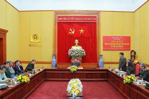 Nâng cao hiệu quả phối hợp tuyên truyền về công tác công an