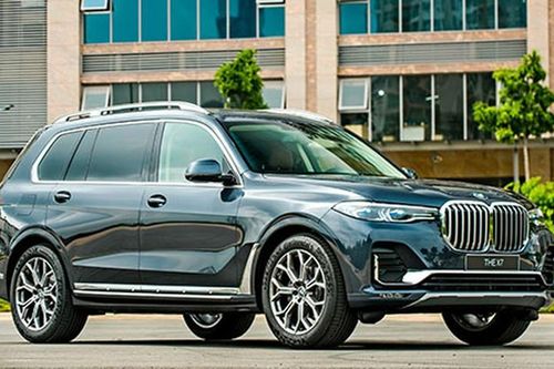 BMW X7 mới tại Việt Nam giảm cả trăm triệu đồng
