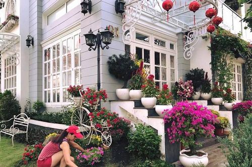 Khám phá biệt thự triệu đô của Thúy Hạnh vừa ngã trên sân khấu