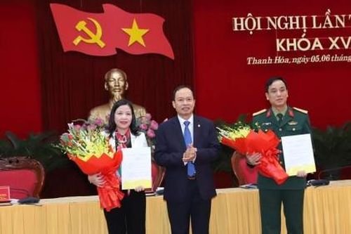 Thanh Hóa: Công bố Quyết định chuẩn y 2 đồng chí vào Ban Thường vụ Tỉnh ủy