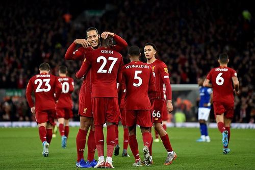 Hàng công bùng nổ, Liverpool đè bẹp Everton