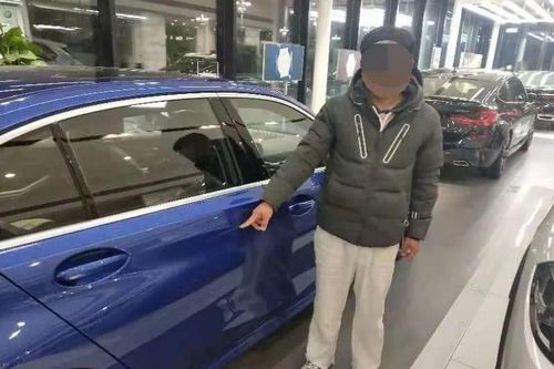 Thanh niên rạch xước xe BMW trong showroom để ép bố mua