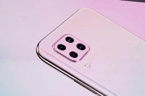 Smartphone 4 camera sau, pin 4.200 mAh, sạc siêu tốc, RAM 8 GB, giá hơn 7 triệu