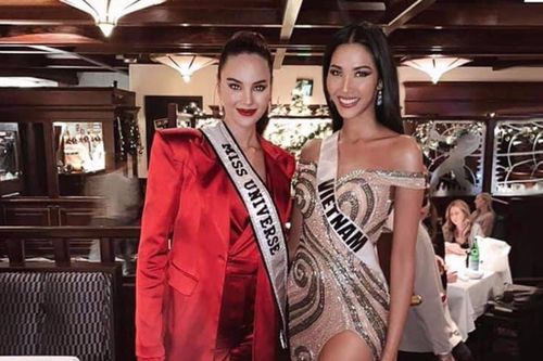 Diện váy xẻ, Hoàng Thùy khiến fan sướng điên người khi lấn át cả đương kim Miss Universe Catriona Gray