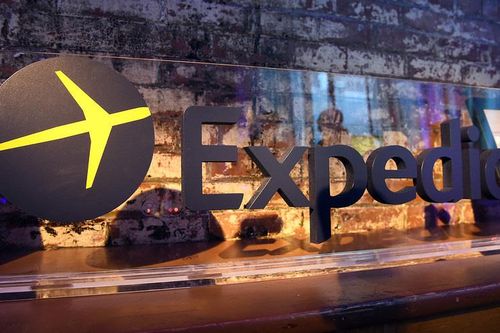 CEO và CFO đồng loạt từ chức, cổ phiếu Expedia tăng vọt