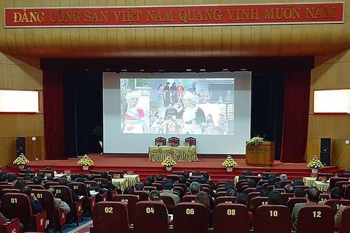HĐND tỉnh nghe các báo cáo giám sát và thông qua dự thảo các nghị quyết; thực hiện công tác tổ chức, cán bộ