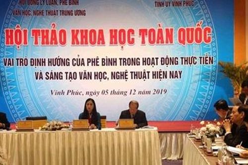 Cấp thiết củng cố, phát triển lực lượng lý luận, phê bình văn học, nghệ thuật