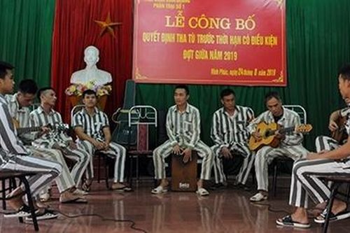 Ban nhạc 'đặc biệt' trong trại giam Vĩnh Quang