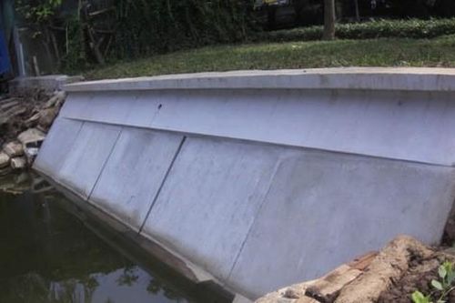 Hồ Gươm được kè bằng bê tông đúc sẵn sẽ chẳng khác nào cái bể nước?