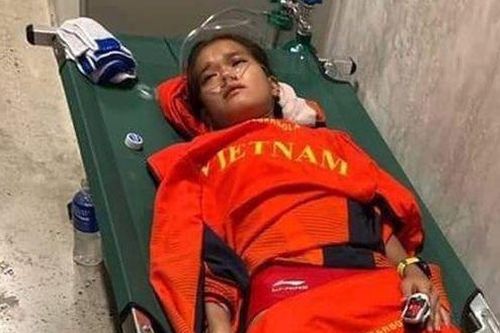 Dù kiệt sức, Phạm Thị Hồng Lệ vẫn nỗ lực hết sức để đoạt huy chương marathon 42km