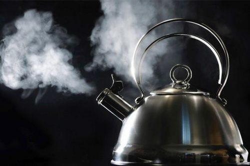 1001 thắc mắc: Vì sao hơi nước gây bỏng nặng hơn nước sôi?