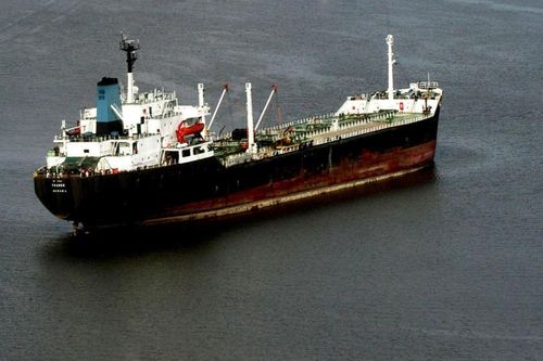 Cướp biển tấn công tàu chở dầu, bắt cóc 19 thành thủy thủ đoàn ở ngoài khơi Nigeria